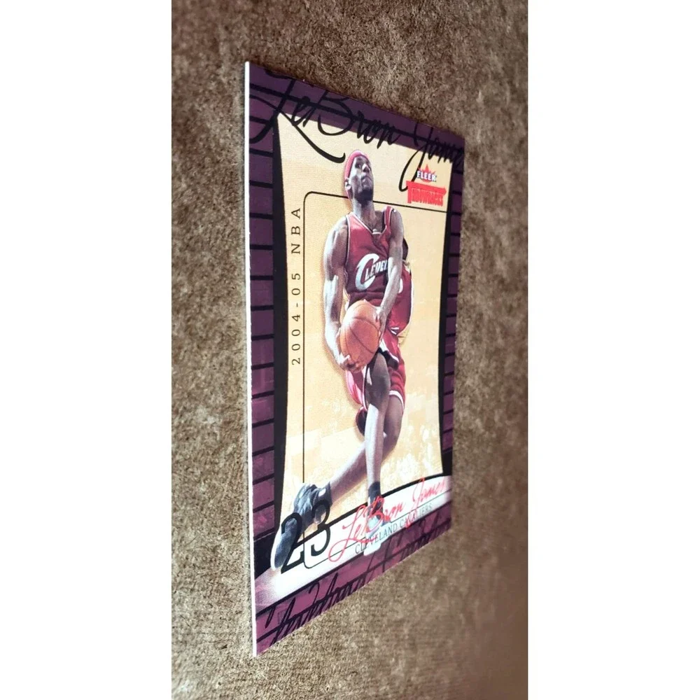 20004-2005 Fleer LEBRON JAMES THROWBACKS NBA Trading Card 23 CLEVELAND CAVALIERS